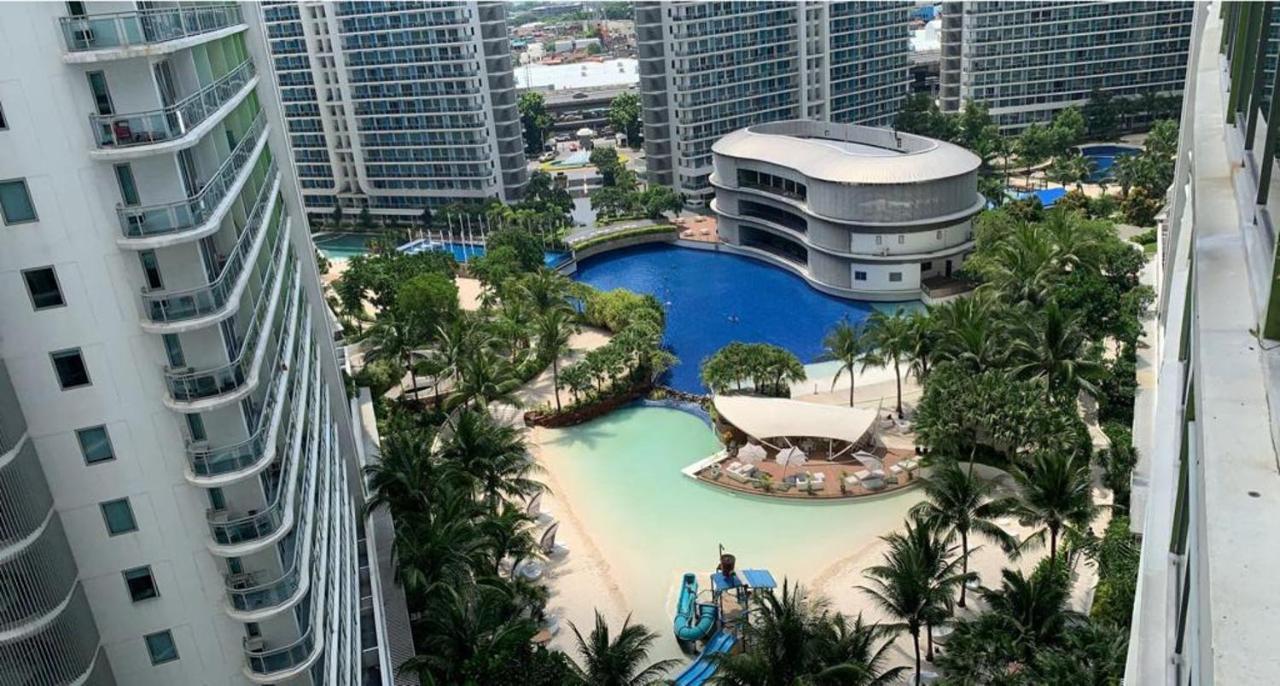 Azure Urban Resort Paranaque City Esterno foto