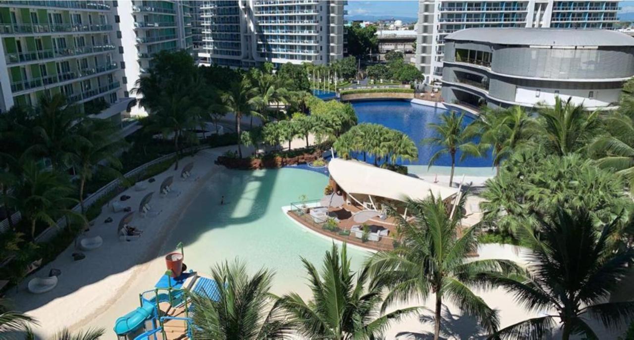 Azure Urban Resort Paranaque City Esterno foto