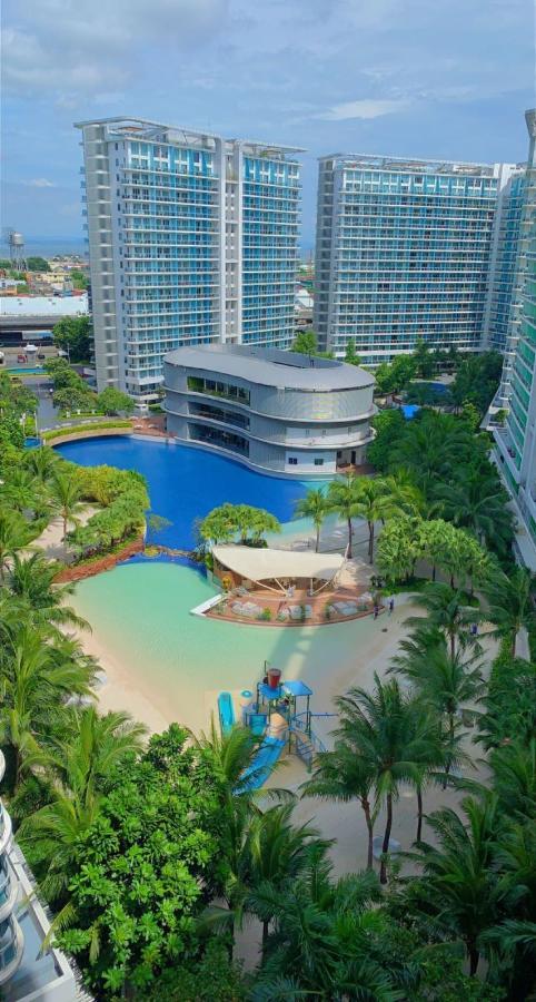 Azure Urban Resort Paranaque City Esterno foto